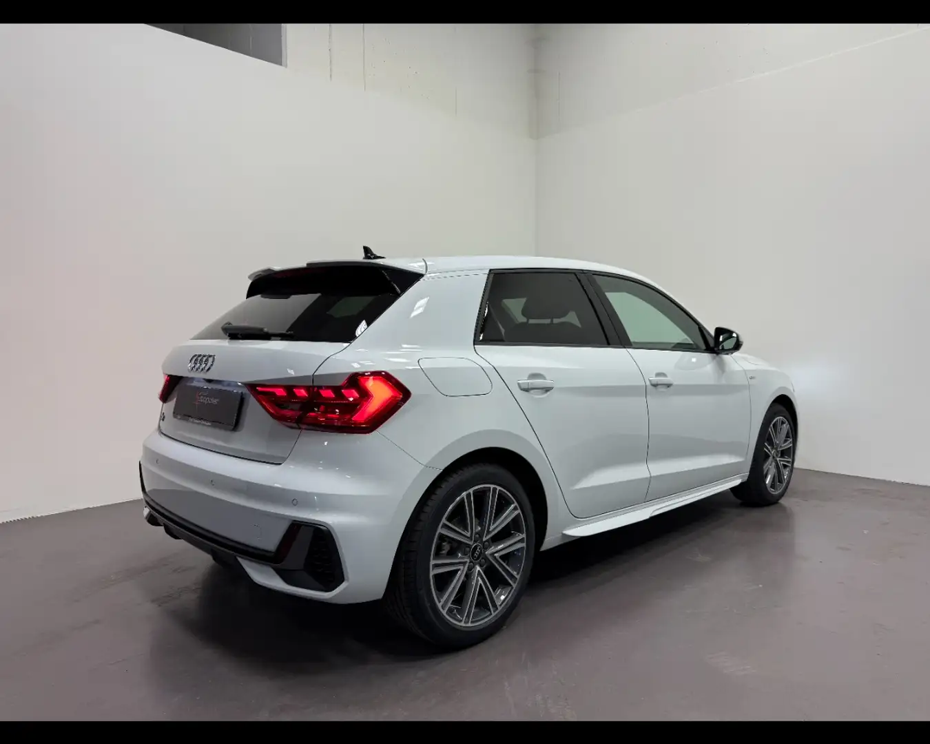 Audi A1 SPORTBACK 30 TFSI S LINE EDITION Wit - 2