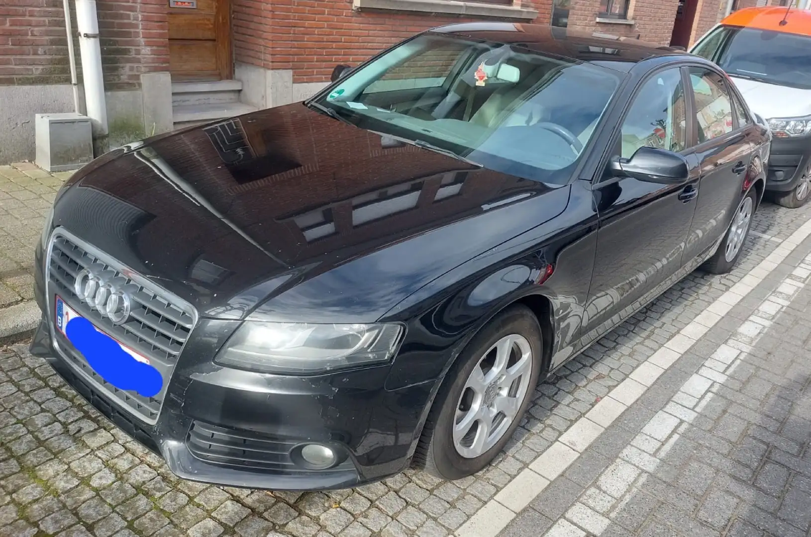 Audi A4 Avant 2.0 TDI e DPF Ambiente Zwart - 1