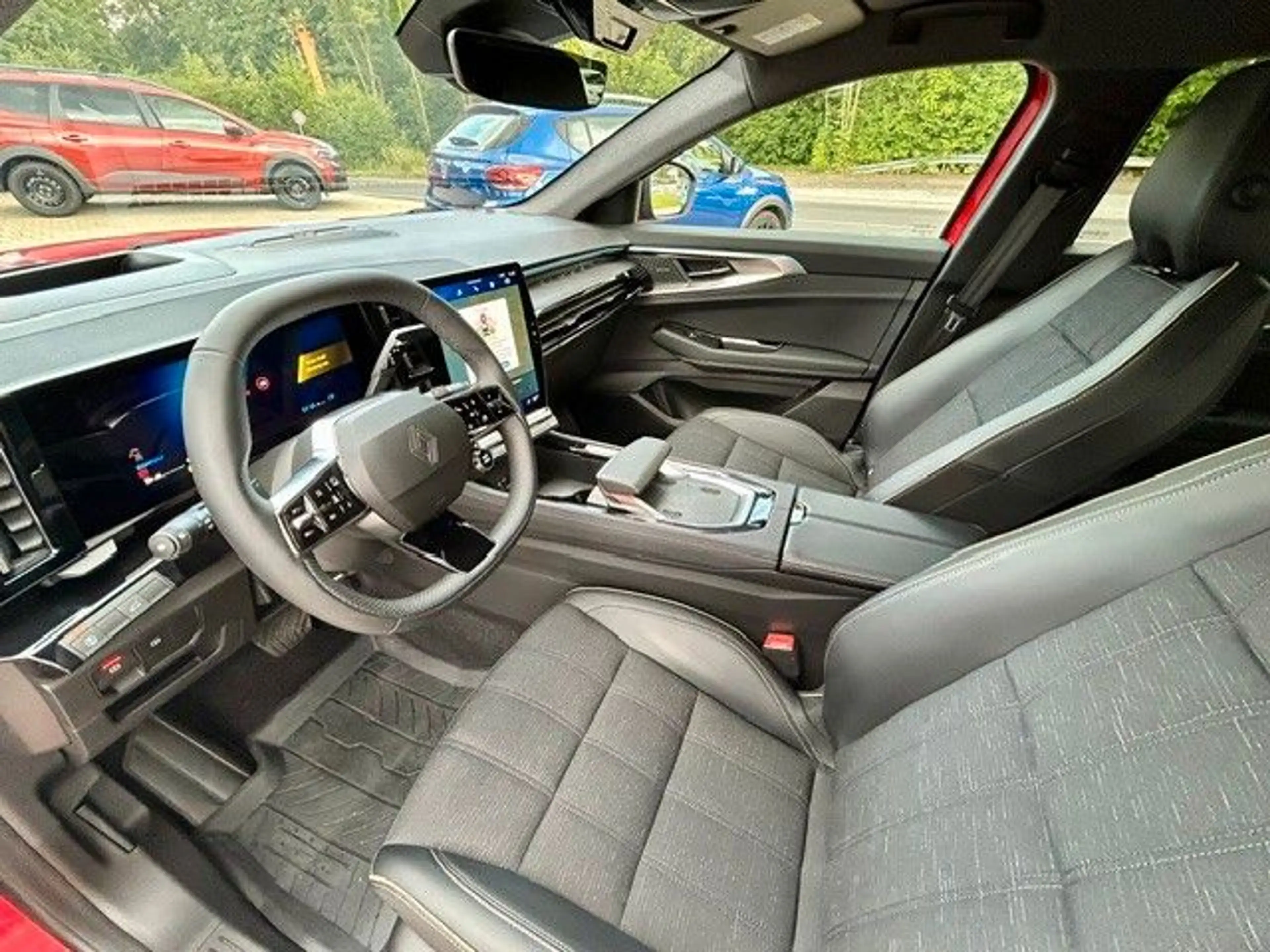 Renault Austral Iconic E-Tech Full Hybrid 200 — photo 10
