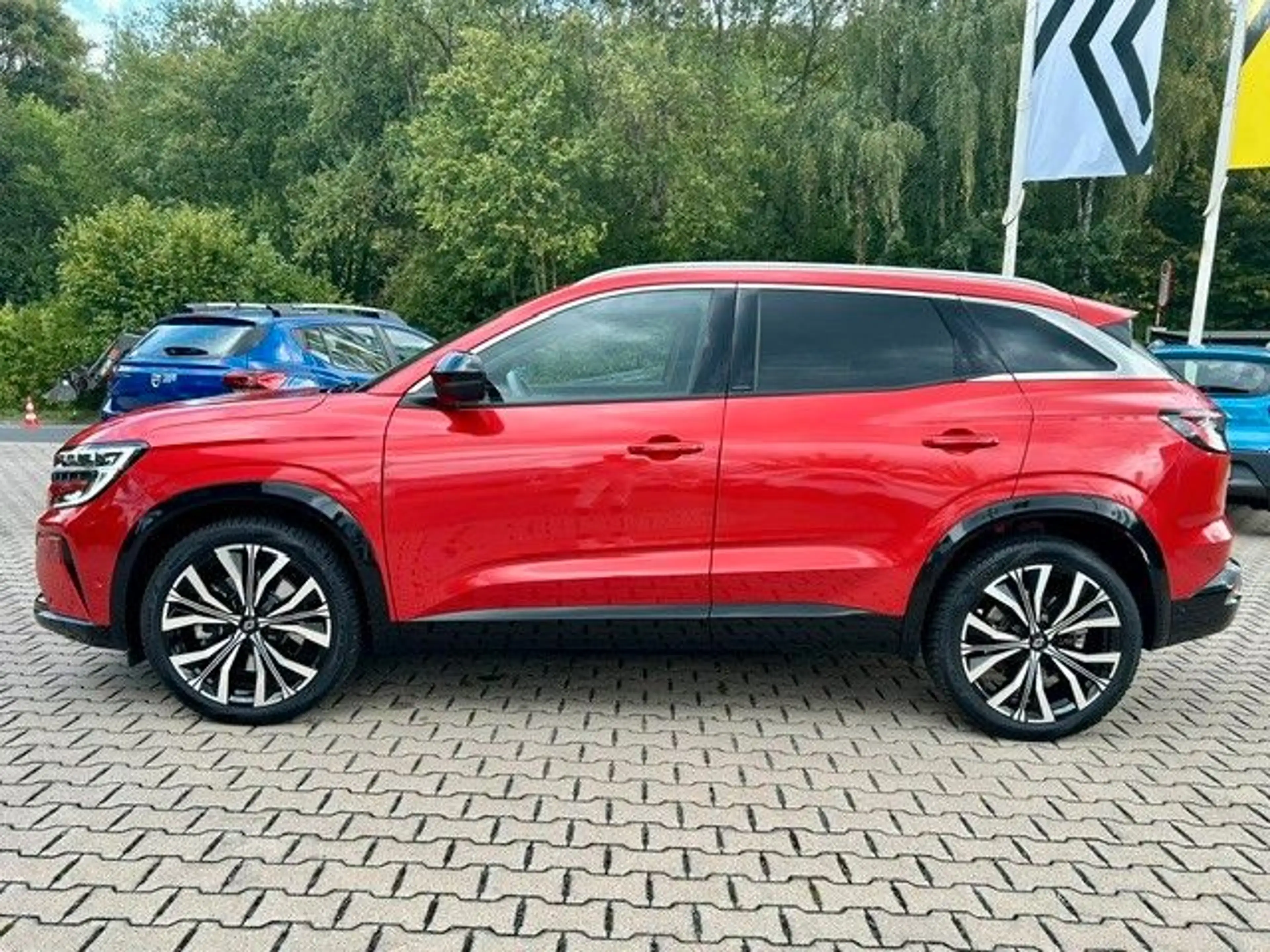 Renault Austral Iconic E-Tech Full Hybrid 200 — photo 2