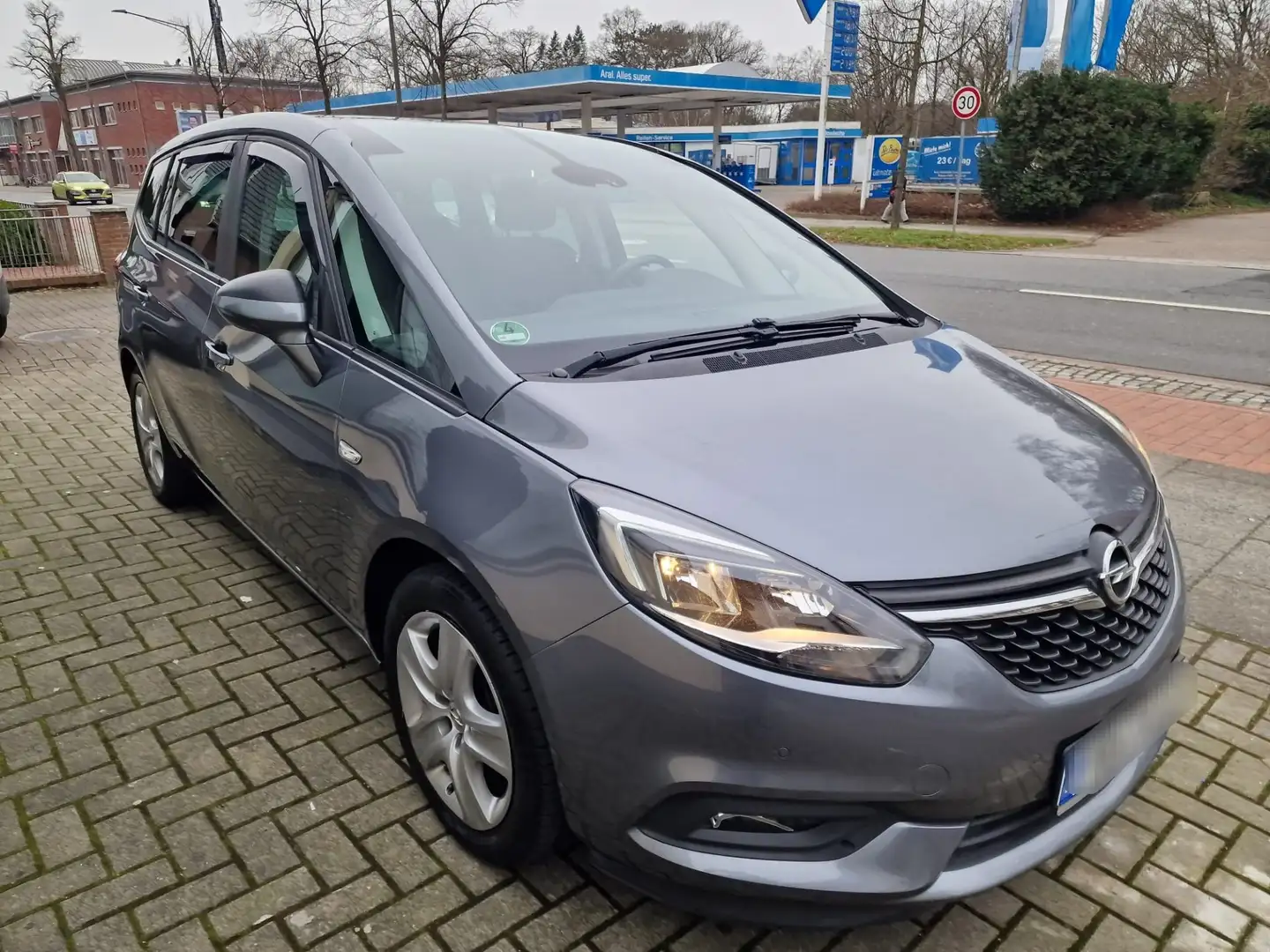 Opel Zafira Opel Zafira Tourer 1.6 CDTI DPF Van5 Editian MEGA Grau - 1