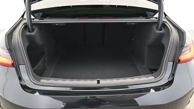 BMW 320 d xDrive Ansicht 21