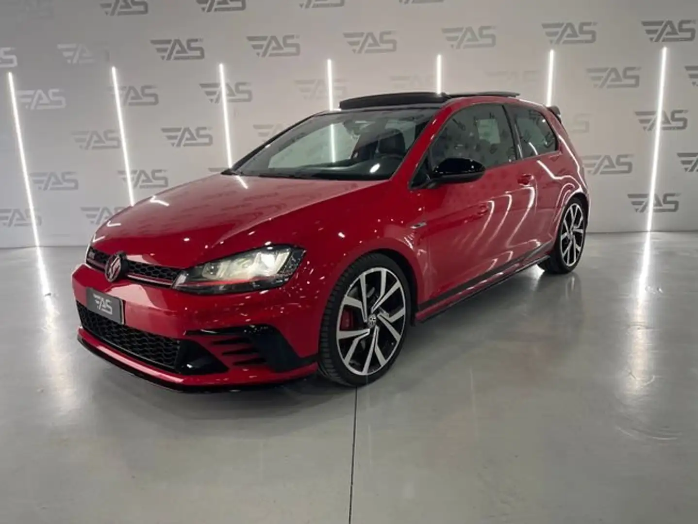 Volkswagen Golf GTI 2.0 TSI Performance 230 Rojo - 1