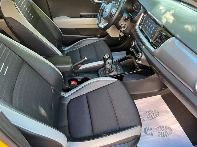 Kia Stonic 1.0 T-GDI 120 Spirit 1-Hand Navi Kamera LED - Bild 14
