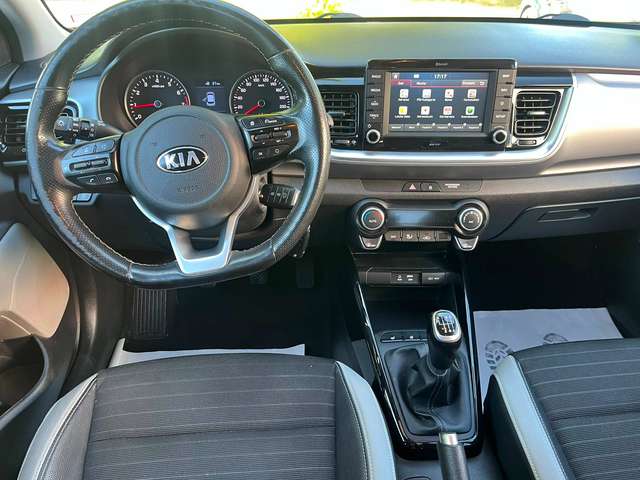 Kia Stonic 1.0 T-GDI 120 Spirit 1-Hand Navi Kamera LED - Bild 9