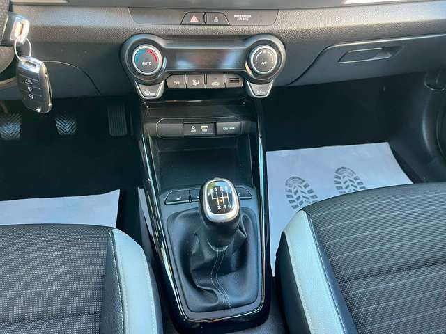 Kia Stonic 1.0 T-GDI 120 Spirit 1-Hand Navi Kamera LED - Bild 12