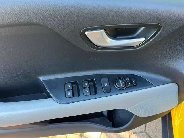 Kia Stonic 1.0 T-GDI 120 Spirit 1-Hand Navi Kamera LED - Bild 13