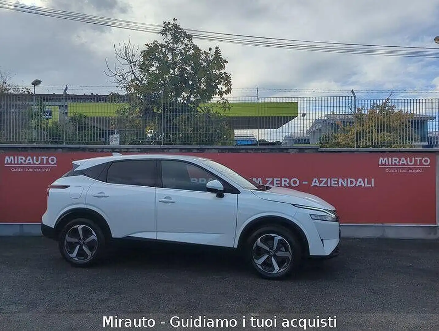 Nissan Qashqai 3ª serie Qashqai MHEV 158 CV Xtronic N-Connecta Bianco - 1