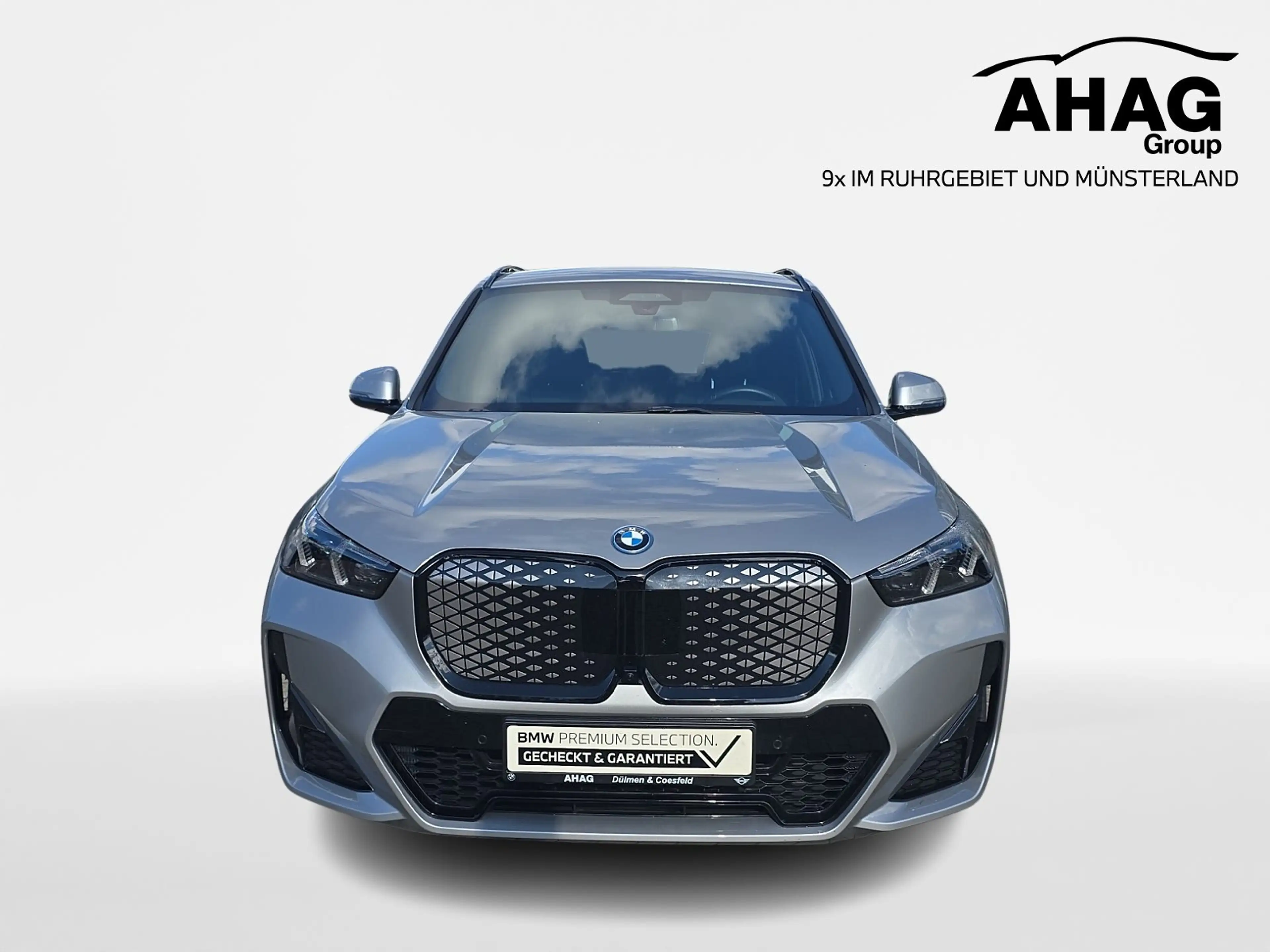 BMW iX1 xDrive30 M Sport Pro AHK H/K 360° ACC — photo 2