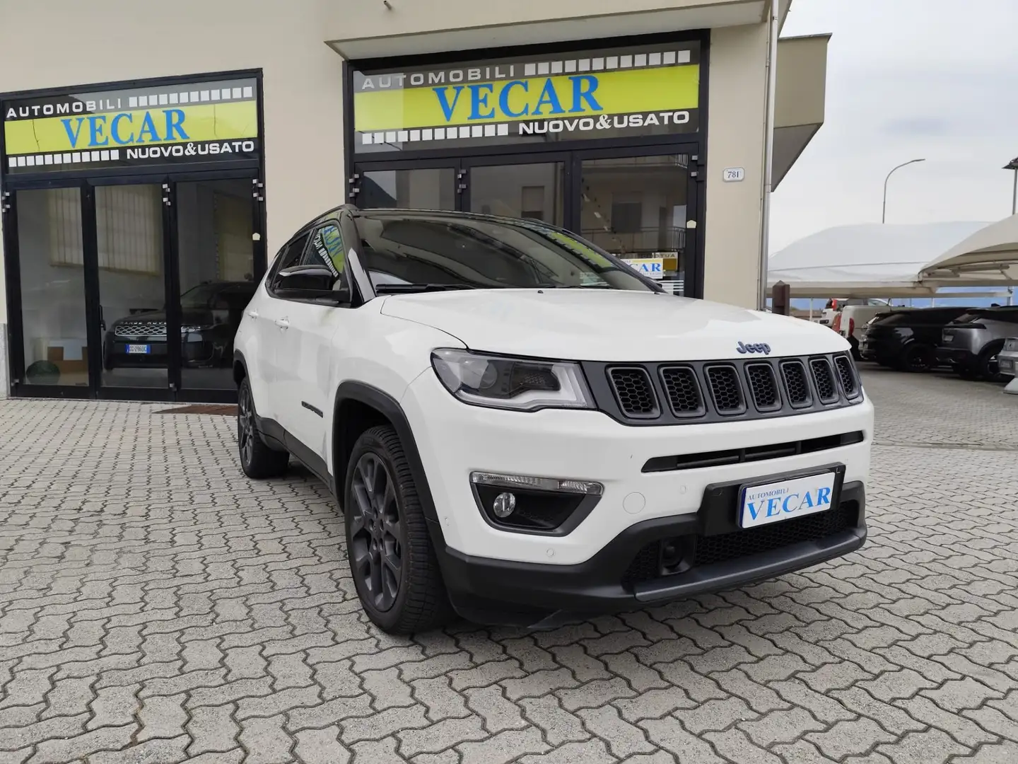 Jeep Compass 2017 1.3 turbo t4 phev First Edition Urban 4xe at6 Bianco - 1
