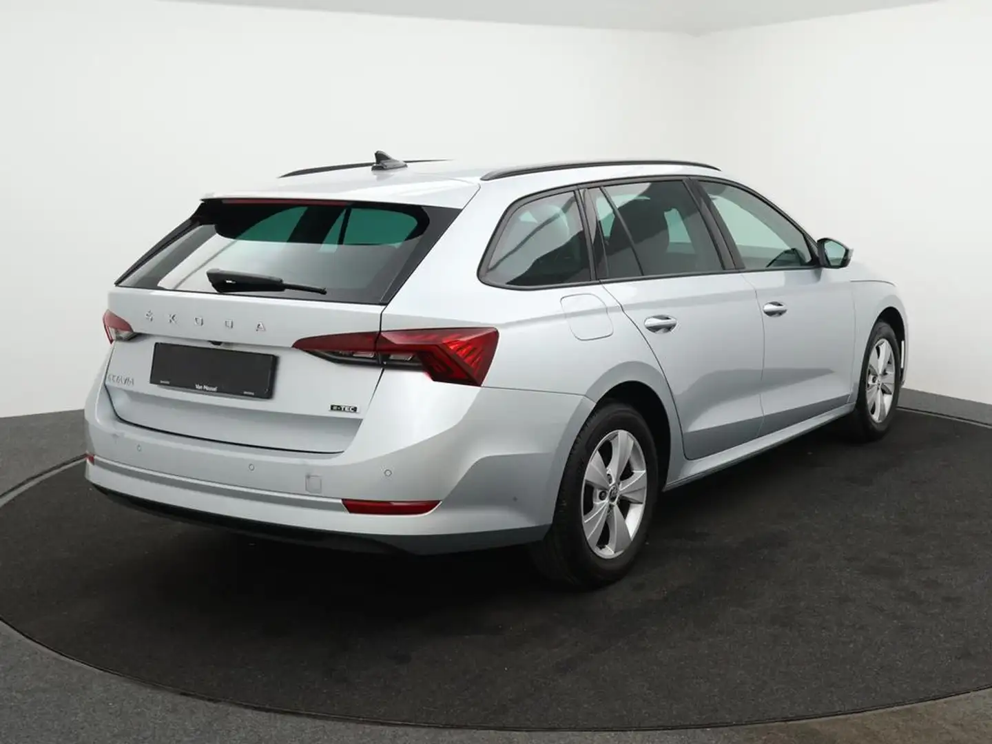 Skoda Octavia Octavia Combi 1.5TSI 150PK AUTOMAAT *APP CONNECT*PDC*CRUISE*ZETELVERWARMING*DAB*BLTH*... Argent - 2