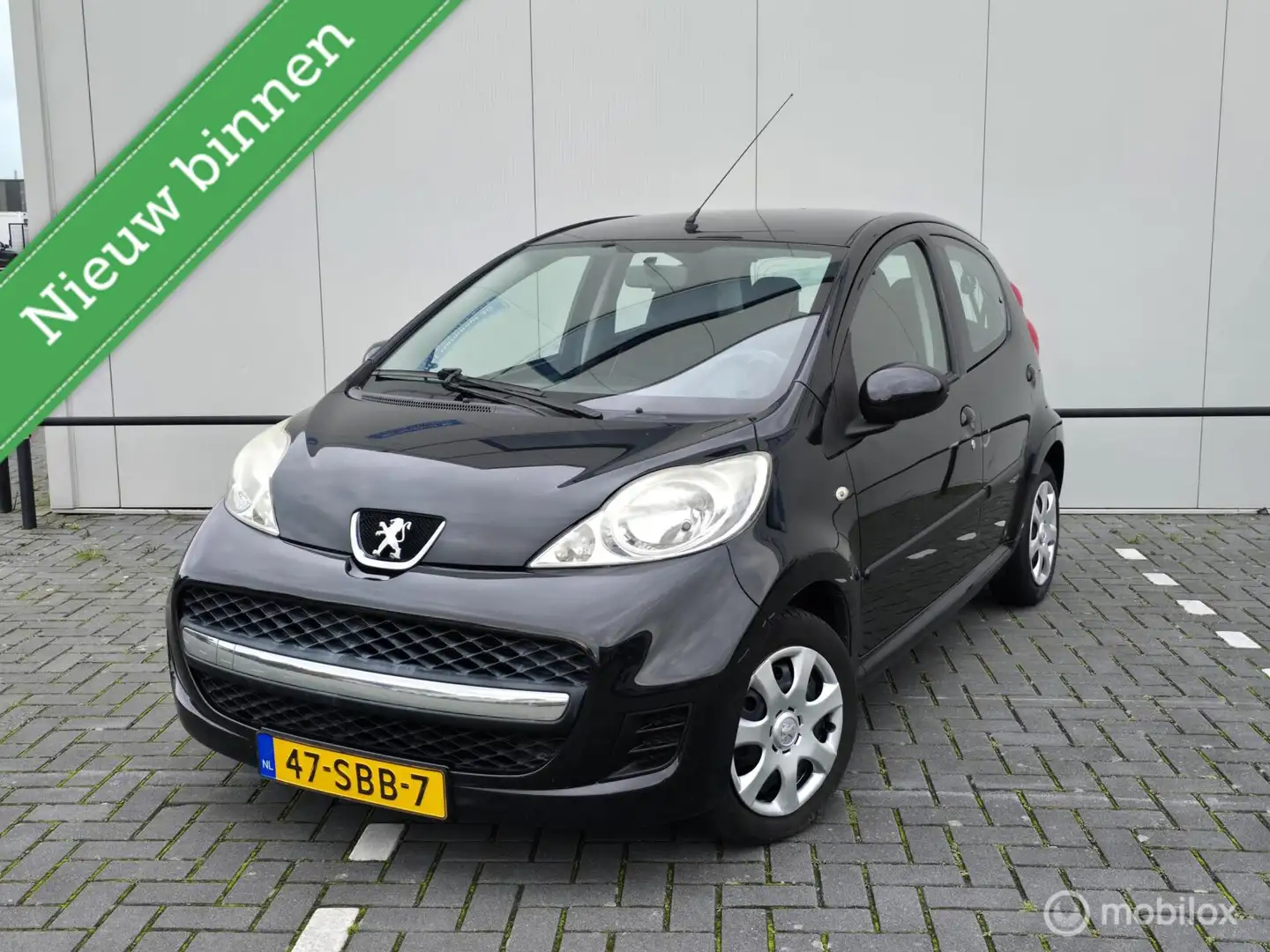 Peugeot 107 1.0-12V Accent 2011 158DKM! Airco! Elek. Pakket Noir - 1