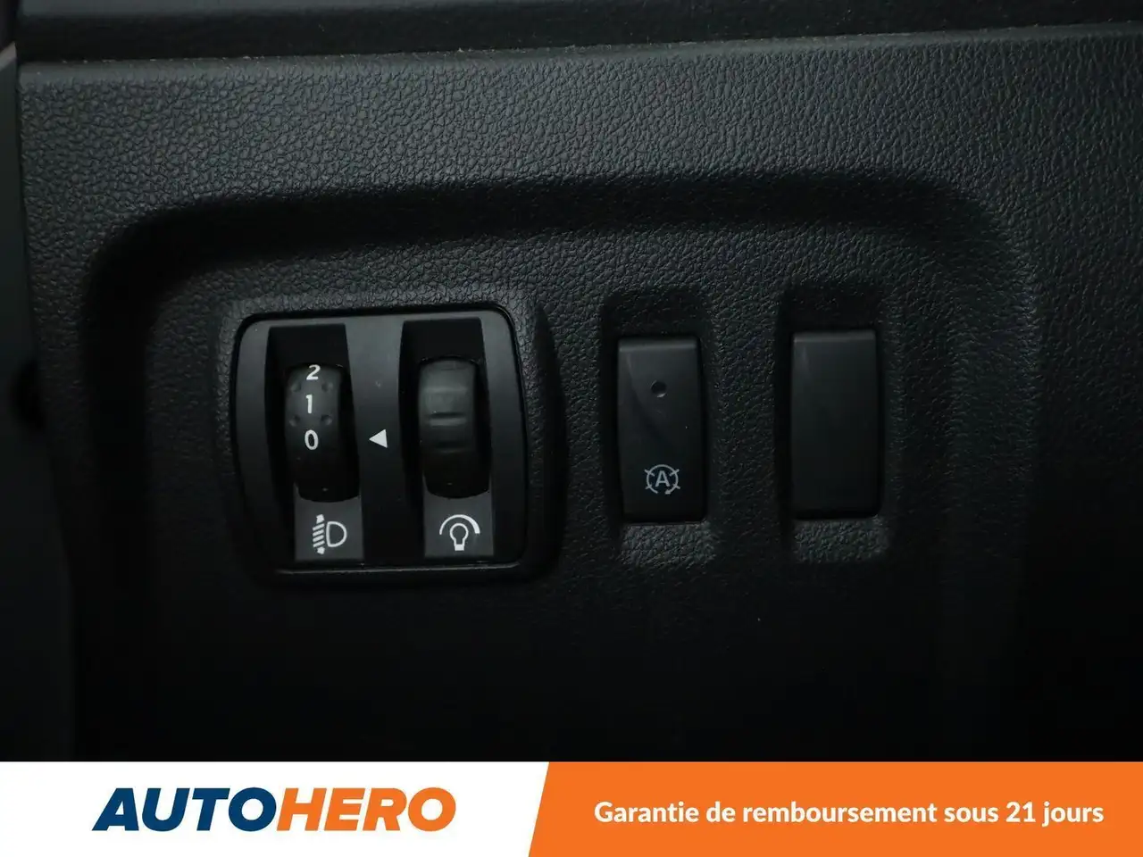 Renault Captur — photo 30