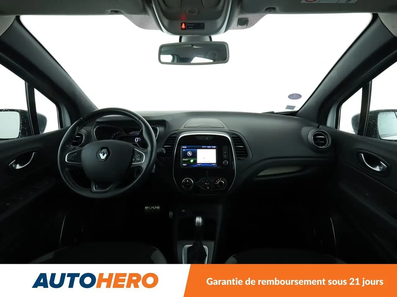 Renault Captur — photo 12