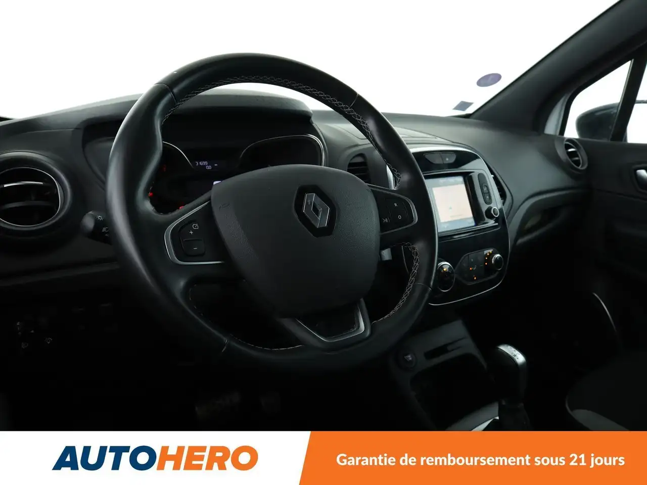 Renault Captur — photo 11