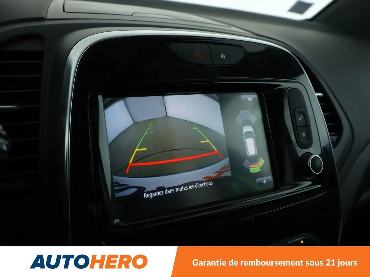 Renault Captur — photo 25