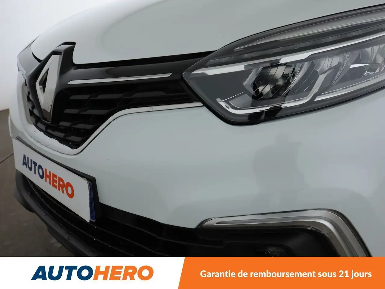 Renault Captur — photo 34