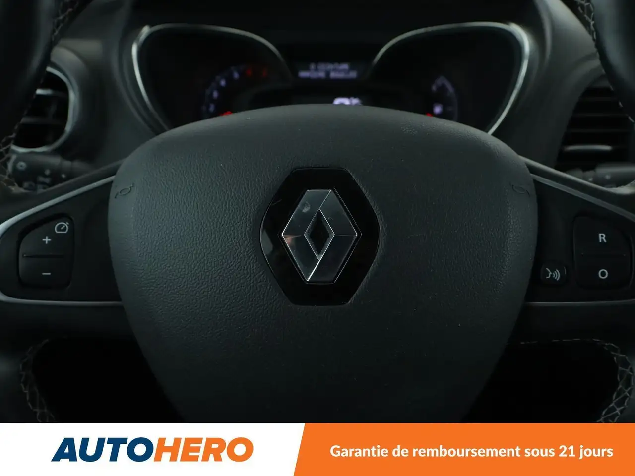 Renault Captur — photo 19