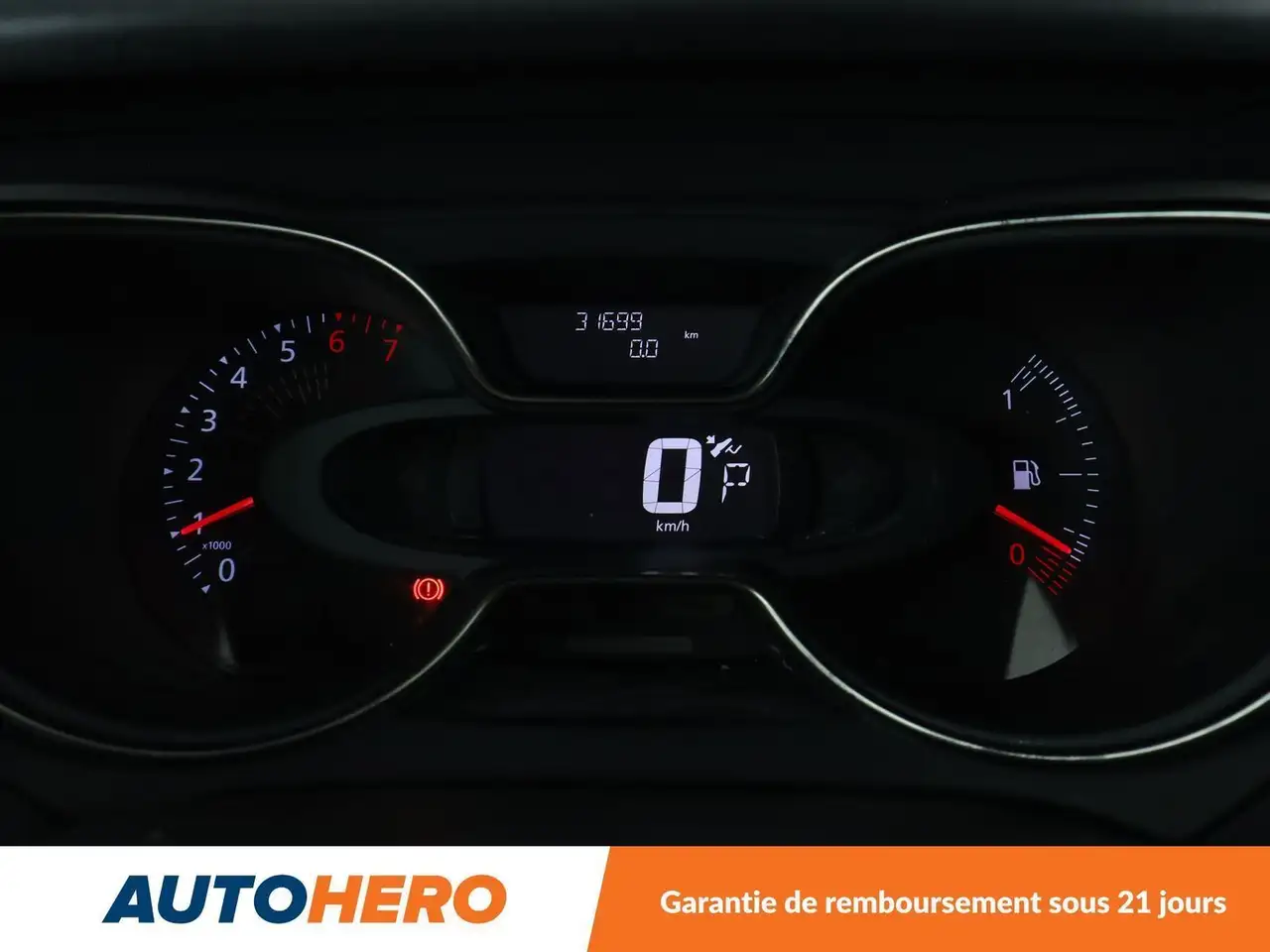 Renault Captur — photo 22