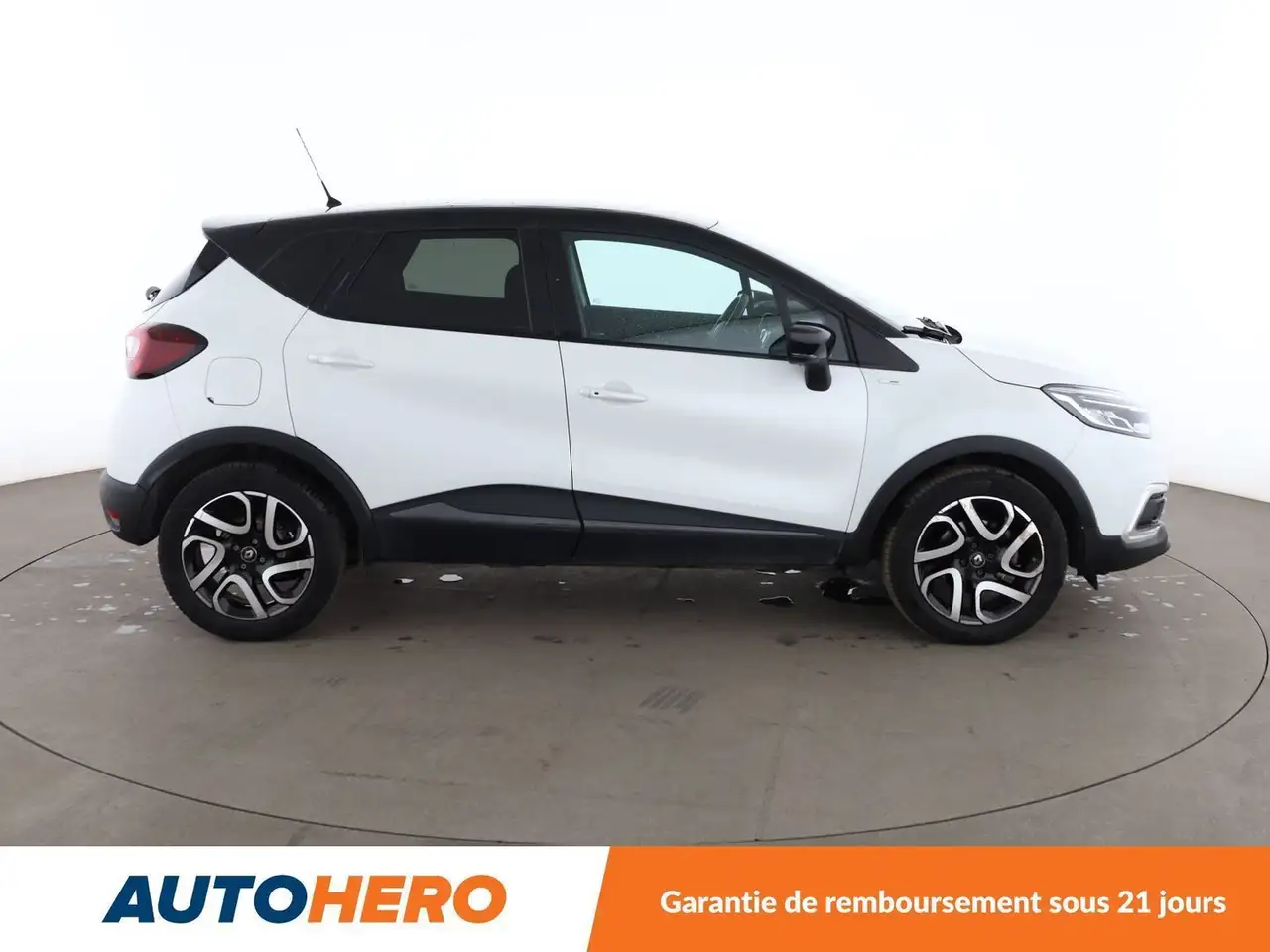 Renault Captur — photo 7