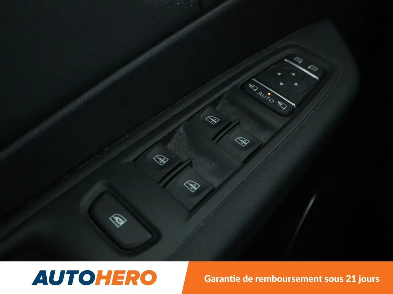 Renault Captur — photo 31