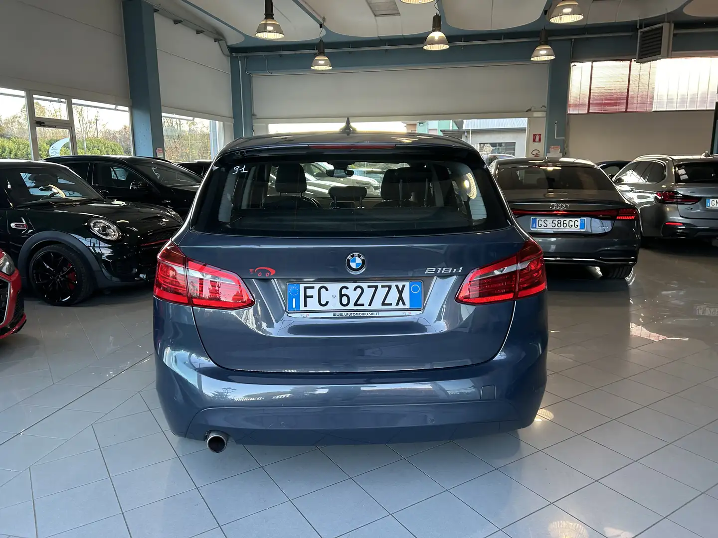 BMW 218 Serie 2  Active Tourer 218d Grau - 2
