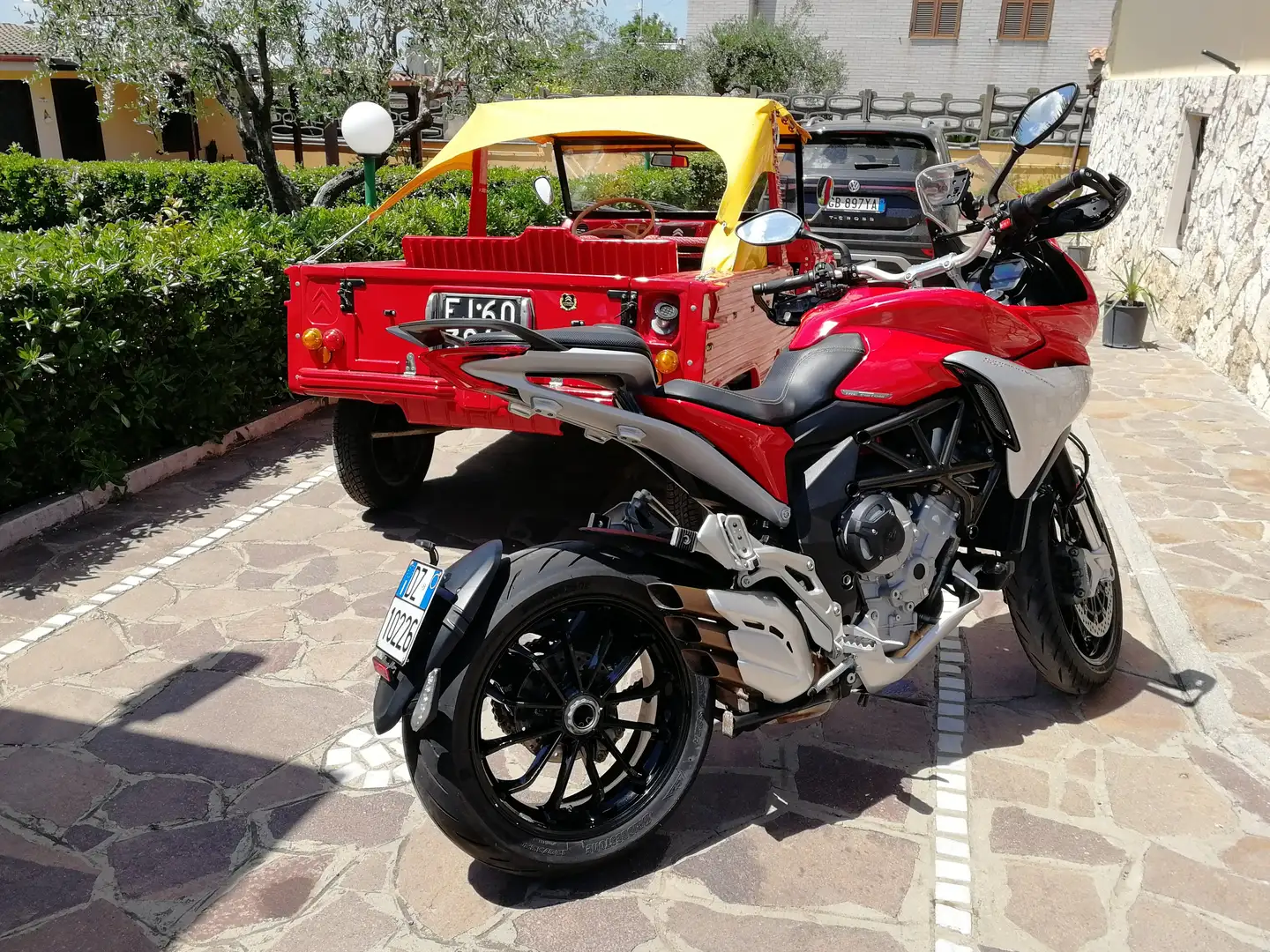 MV Agusta Turismo Veloce 800 Edition one Rosso - 2
