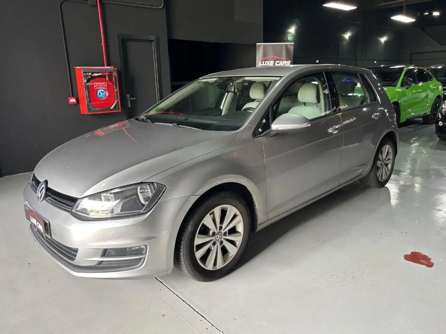 Volkswagen Golf 1.2 TSI BMT Edition 105 Grau - 1