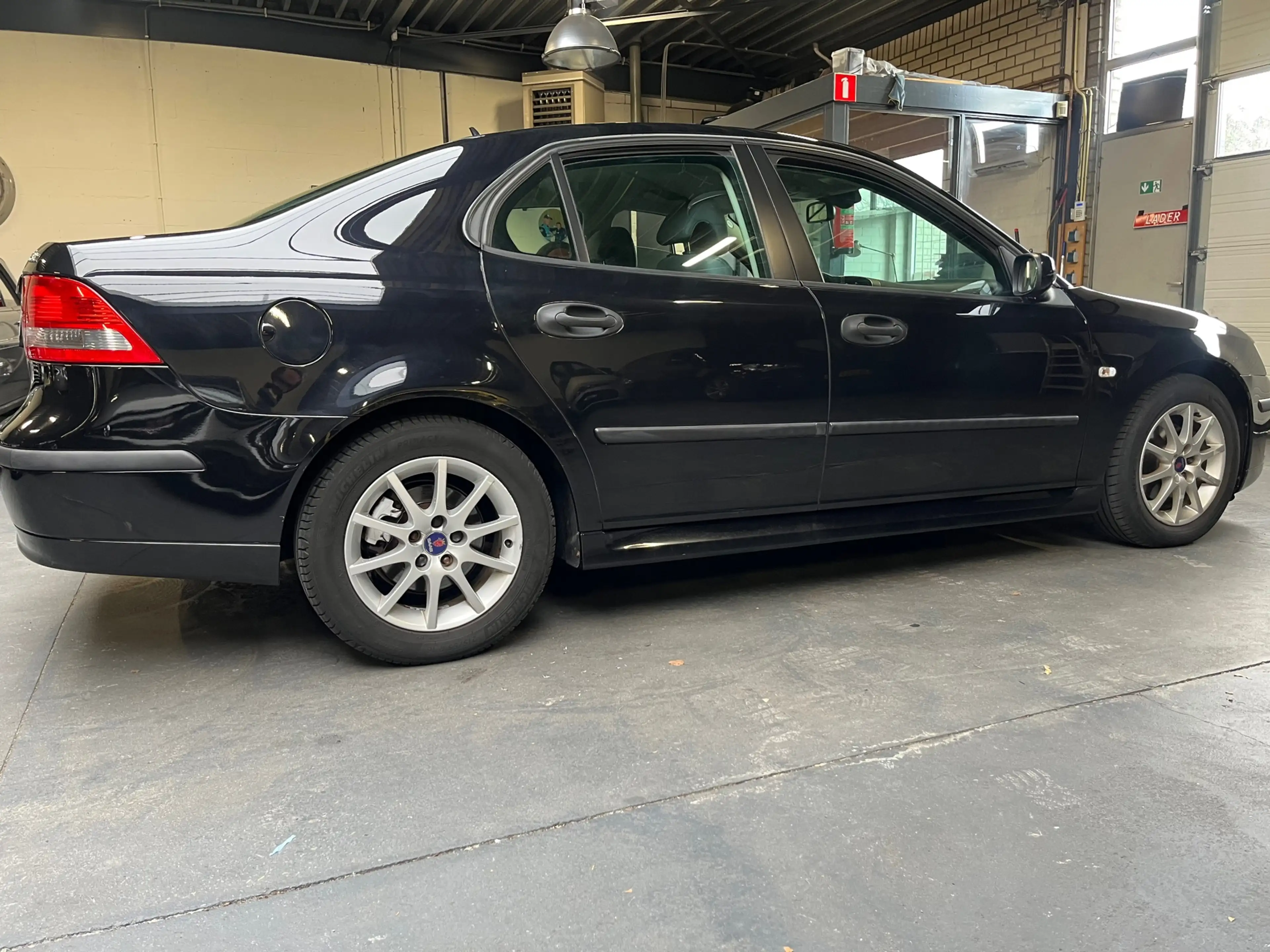 Saab 9-3 Sport Sedan 1.8t Solid 1 ste eigenaar 117 DK carpa — photo 14