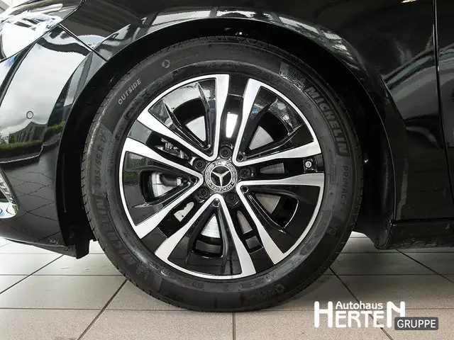 Mercedes-Benz B-Class view 5