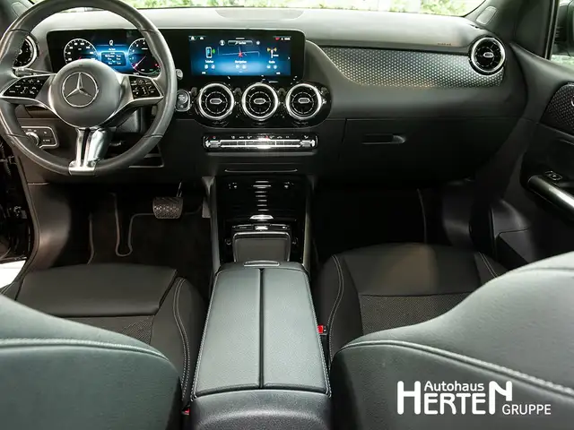 Mercedes-Benz B-Class view 10