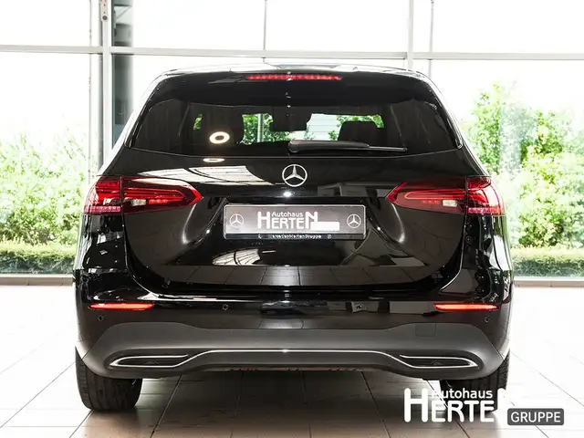 Mercedes-Benz B-Class view 4