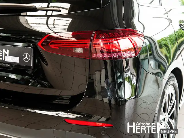 Mercedes-Benz B-Class view 14