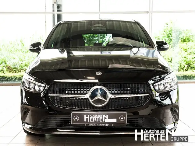 Mercedes-Benz B-Class view 2