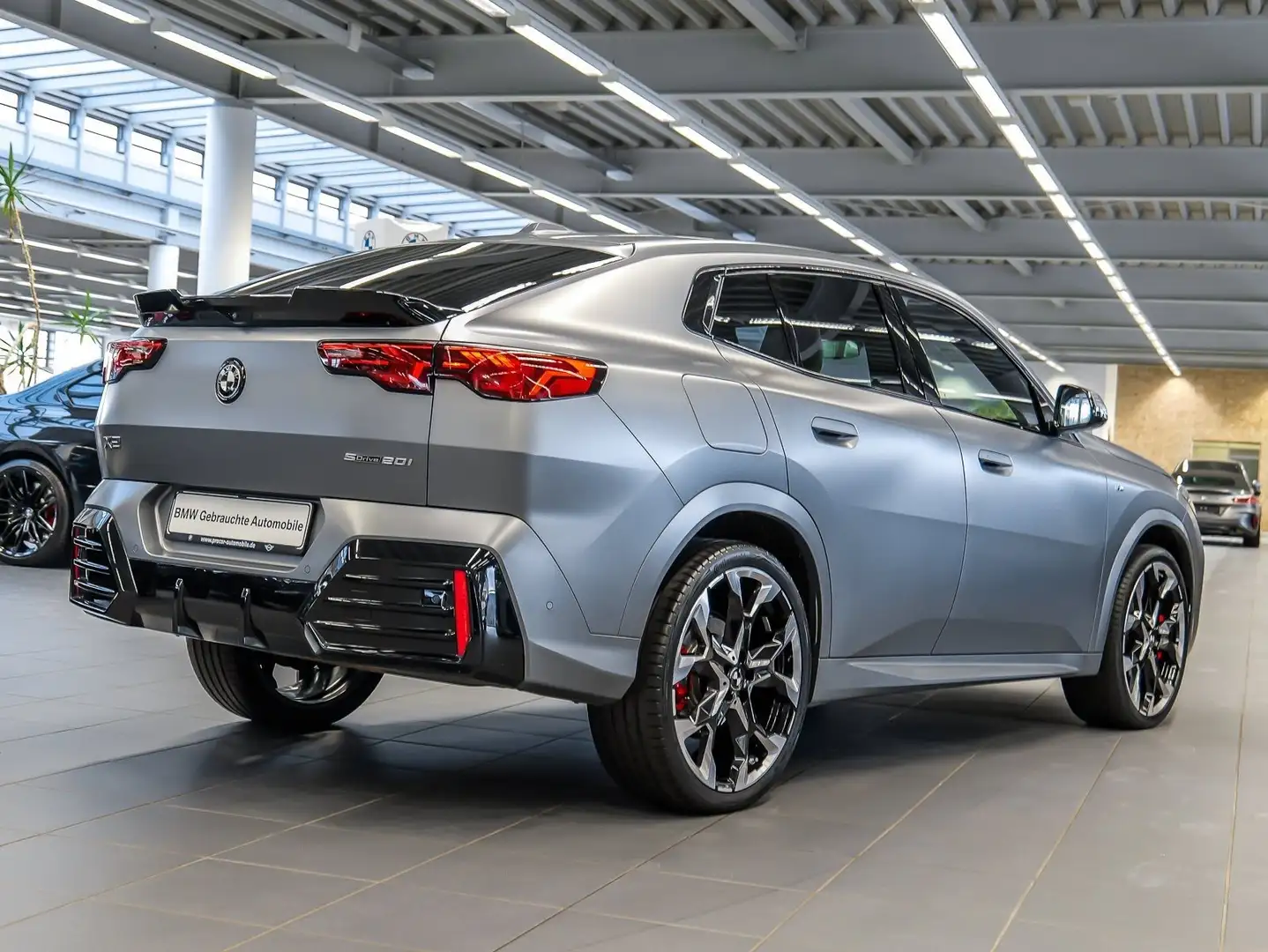 BMW X2 sDrive20i M Sport HUD PANO ACC RFK NAVI LED Grau - 2