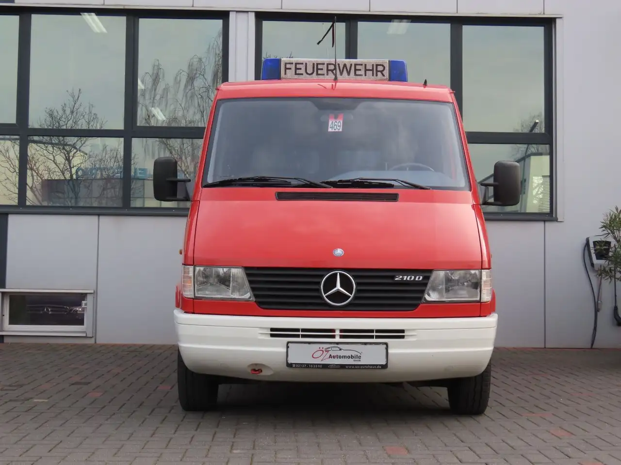 Mercedes-Benz Sprinter 210 D Feuerwehr 8-Sitzer, foto 3