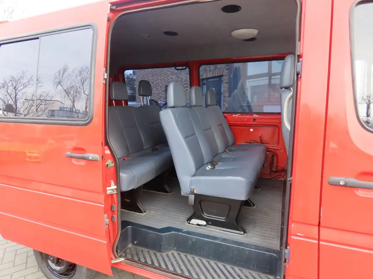 Mercedes-Benz Sprinter 210 D Feuerwehr 8-Sitzer, foto 12