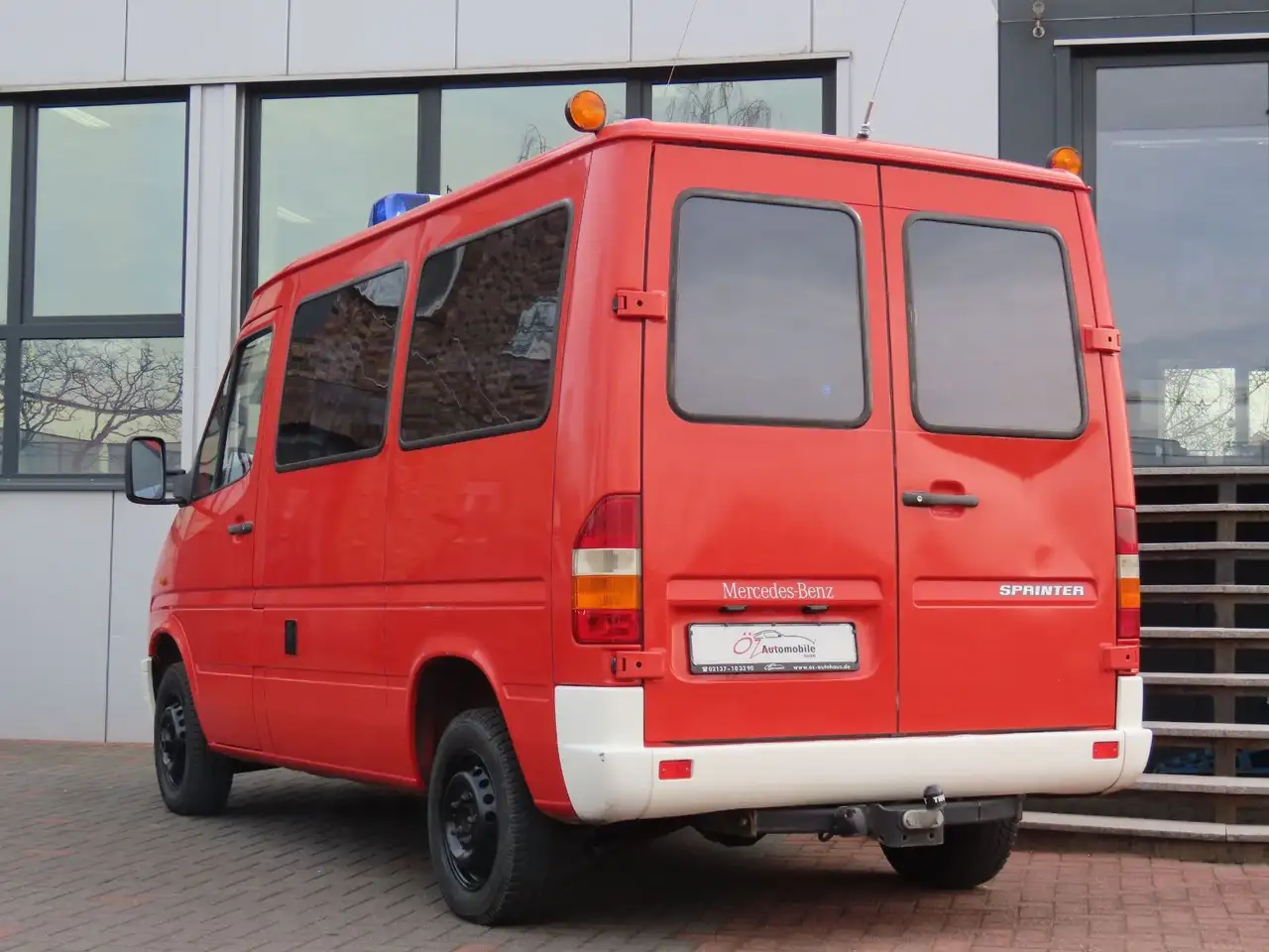 Mercedes-Benz Sprinter 210 D Feuerwehr 8-Sitzer, foto 10