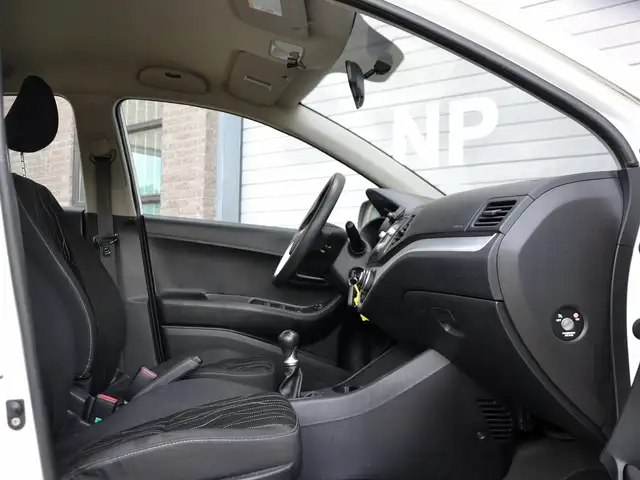 Kia Picanto view 8