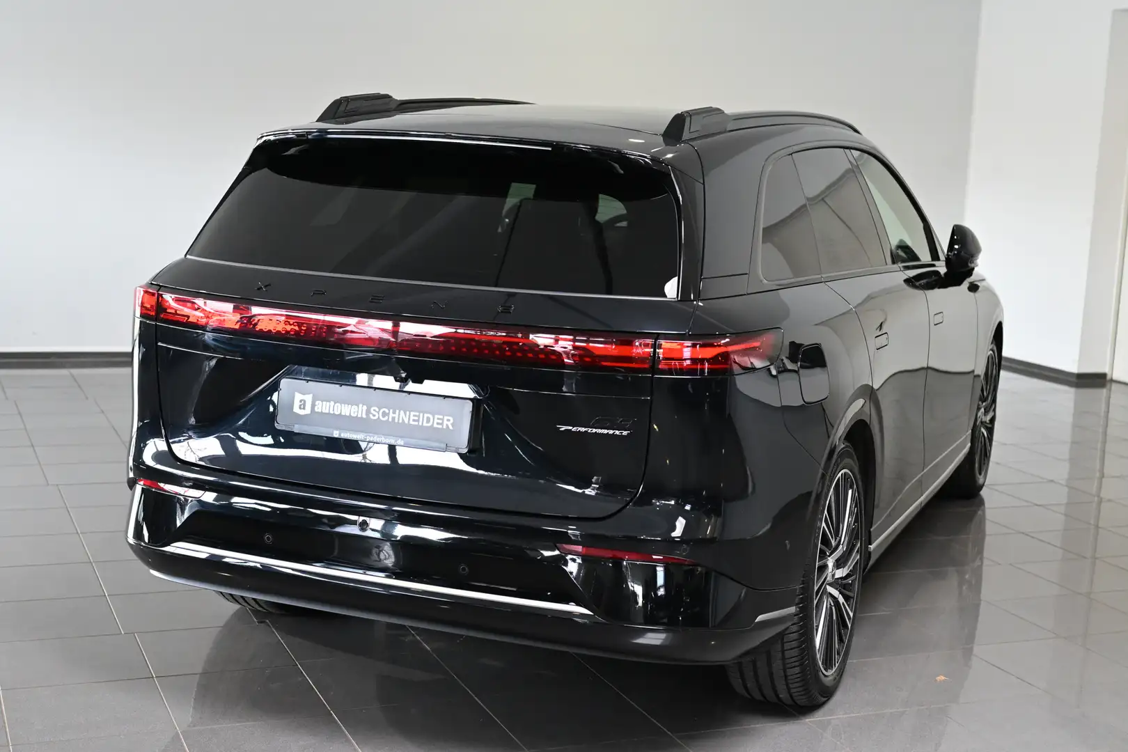 Xpeng G9 AWD Performance Premium Paket Leder Massage Noir - 2