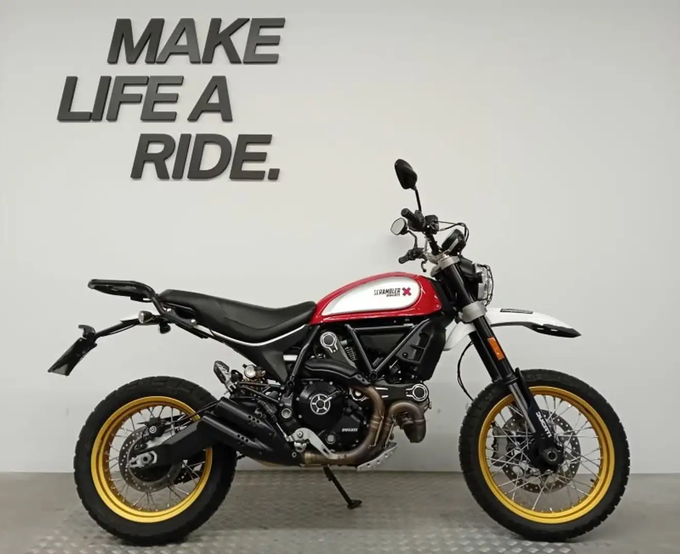 Ducati Scrambler 800 Desert Sled Roşu - 1