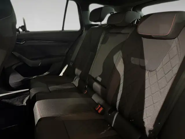 Skoda Octavia view 11