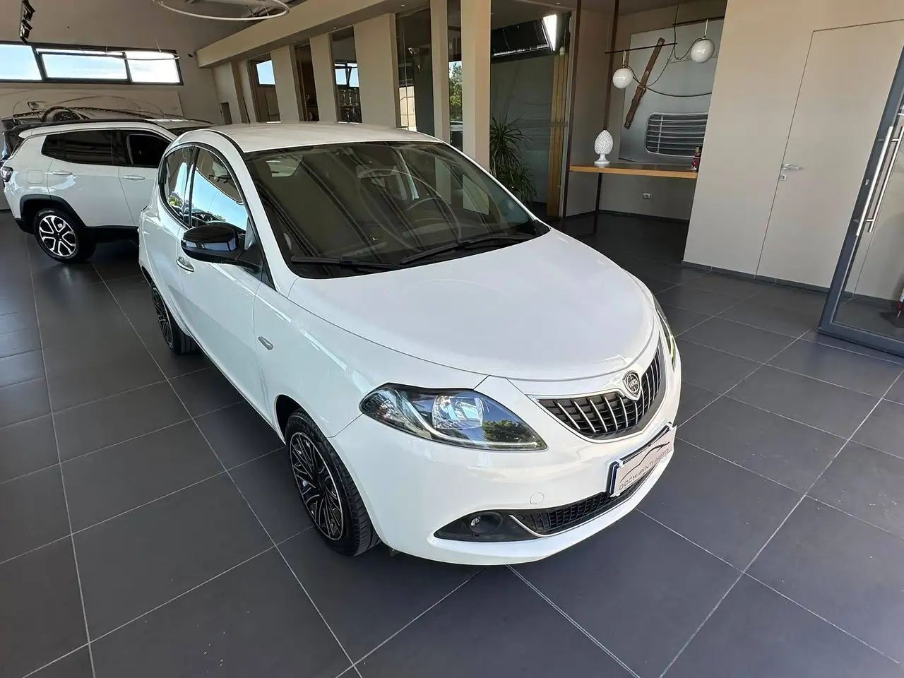 Lancia Ypsilon 2022 — фото 11