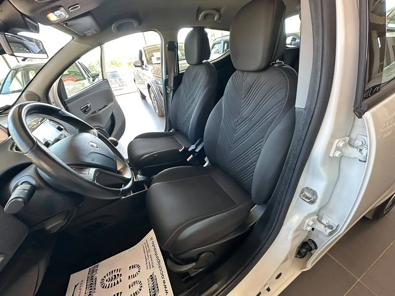 Lancia Ypsilon 2022 — фото 14