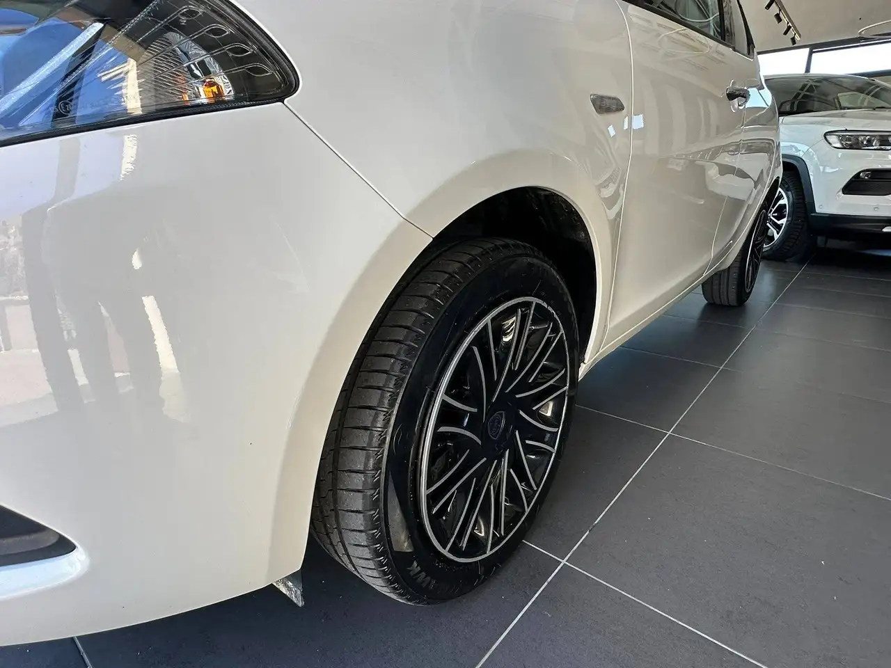 Lancia Ypsilon 2022 — фото 6