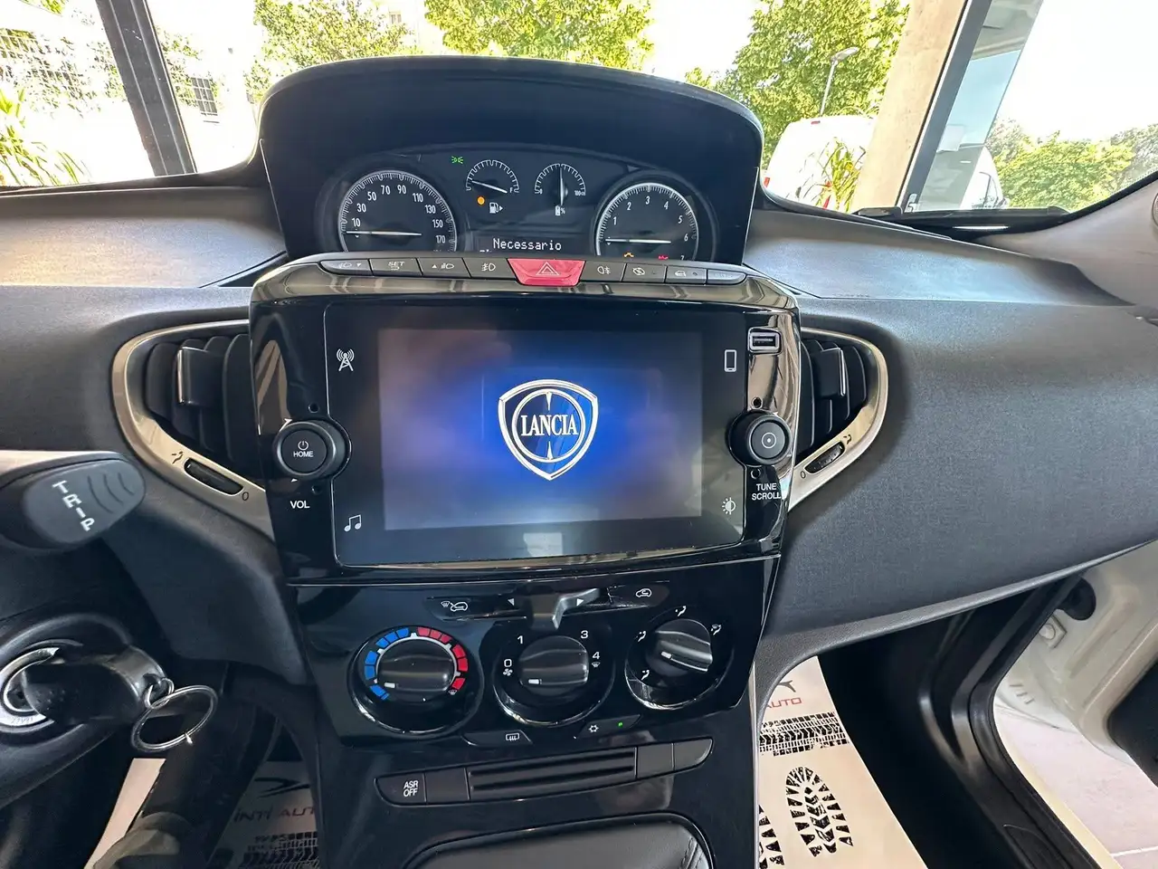 Lancia Ypsilon 2022 — фото 12