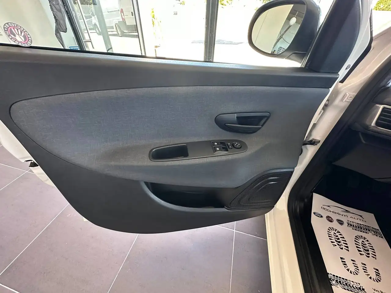 Lancia Ypsilon 2022 — фото 10