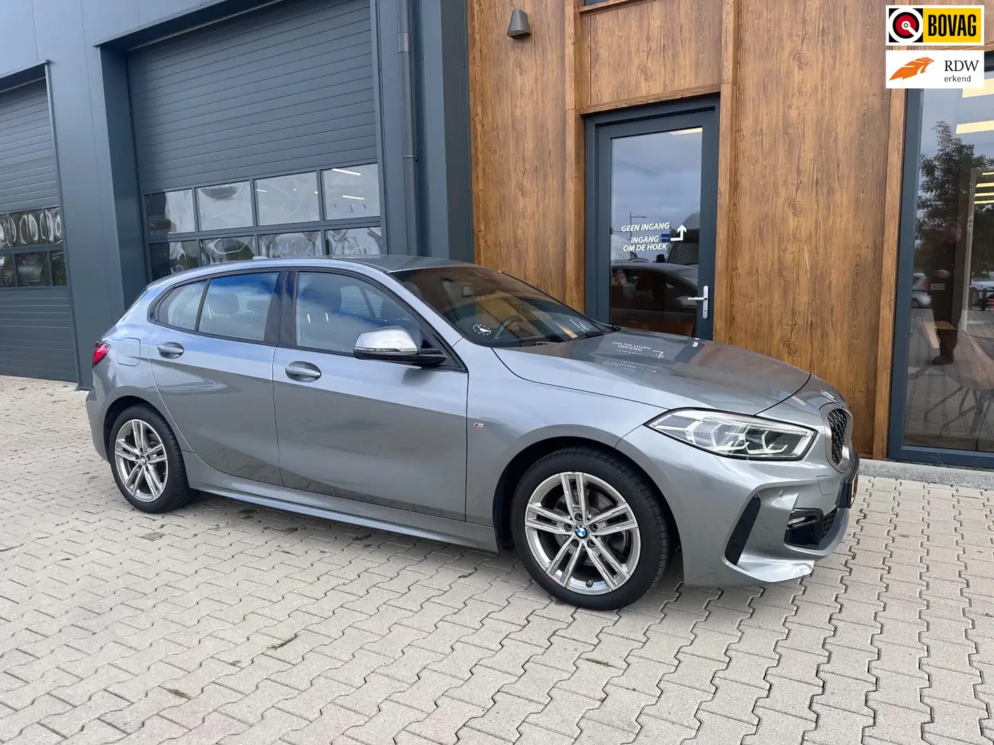 BMW 118 1-serie 118i Business M-Sport Edition Plus Gris - 1