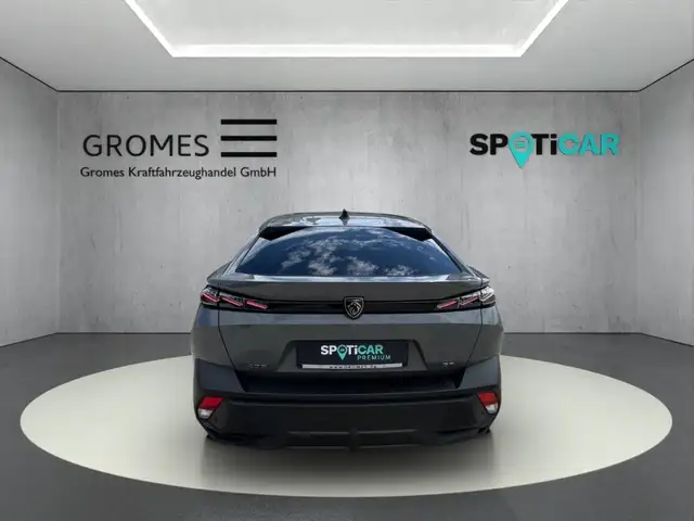 Peugeot 408 view 4