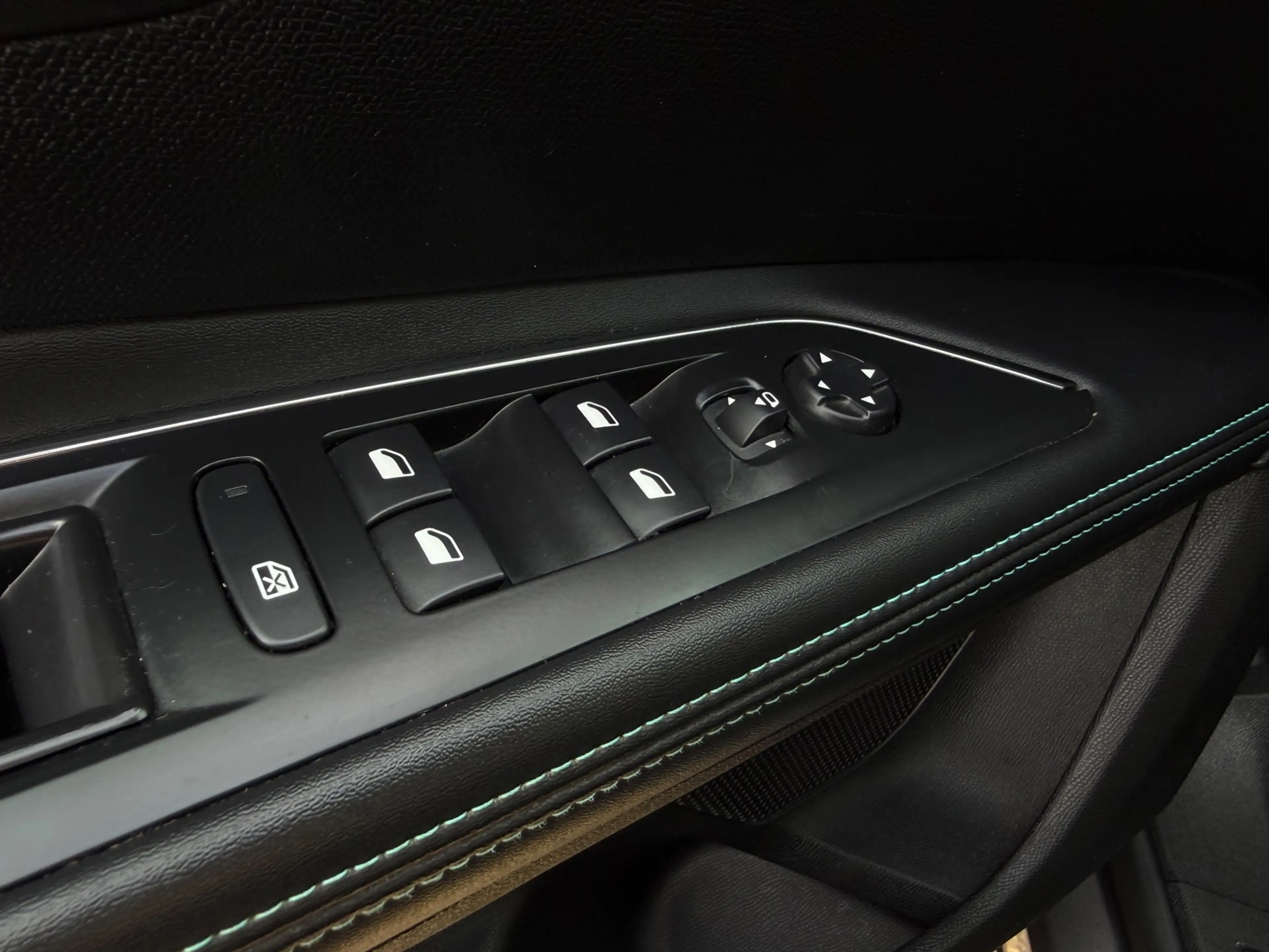 Peugeot 5008 1.2 16V 131PK 2022 ALLURE PACK 7-PERSOONS CARPLAY — photo 13